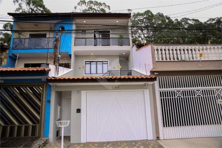 Casa à venda com 250m², 2 quartos e 8 vagas