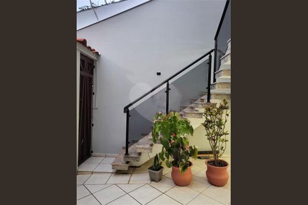 Casa à venda com 250m², 2 quartos e 8 vagas