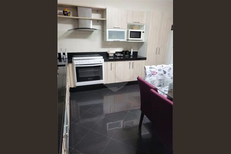 Casa à venda com 250m², 2 quartos e 8 vagas