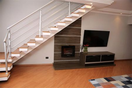 Casa à venda com 250m², 2 quartos e 8 vagas