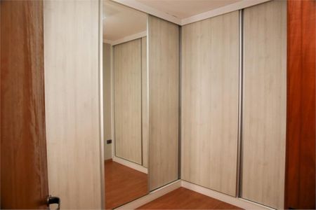 Casa à venda com 250m², 2 quartos e 8 vagas