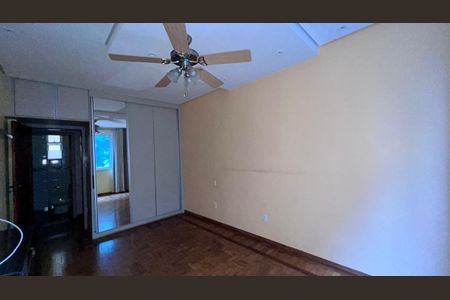 Apartamento à venda com 150m², 3 quartos e sem vagaquarto 