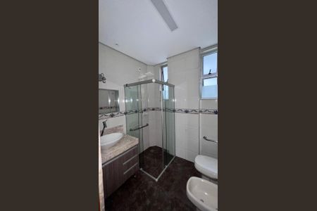 Apartamento à venda com 150m², 3 quartos e sem vagabanho