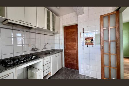 Apartamento à venda com 120m², 3 quartos e 2 vagasCozinha