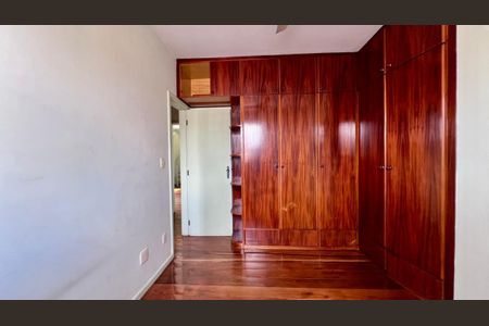 quarto  de apartamento à venda com 3 quartos, 120m² em Sagrada Família, Belo Horizonte
