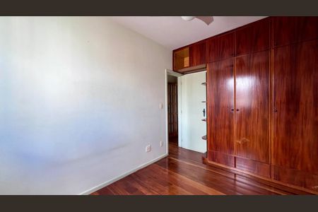 quarto  de apartamento à venda com 3 quartos, 120m² em Sagrada Família, Belo Horizonte