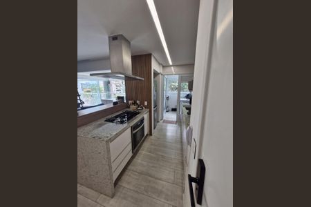 Apartamento à venda com 120m², 2 quartos e 2 vagasCozinha