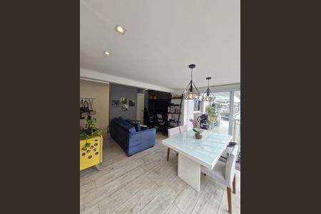 Apartamento à venda com 120m², 2 quartos e 2 vagasSala