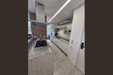 Apartamento à venda com 120m², 2 quartos e 2 vagasCozinha