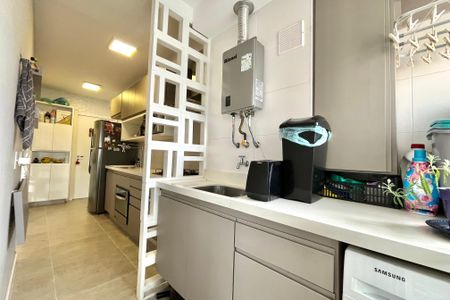 Apartamento à venda com 93m², 2 quartos e 2 vagasÁrea de Serviço