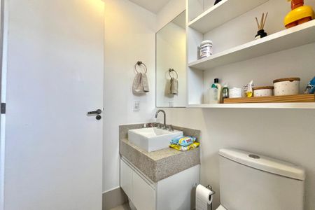 Apartamento à venda com 93m², 2 quartos e 2 vagasBanheiro da Suíte 2