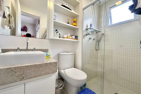 Apartamento à venda com 93m², 2 quartos e 2 vagasBanheiro da Suíte 2