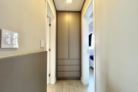 Apartamento à venda com 93m², 2 quartos e 2 vagasCorredor