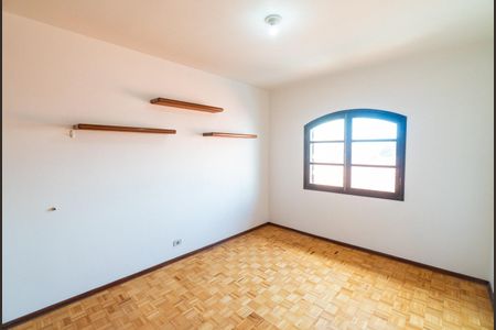 Casa à venda com 174m², 3 quartos e 2 vagasQuarto 1