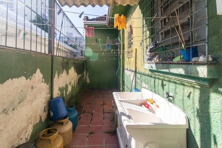 Casa à venda com 250m², 3 quartos e 1 vaga Casa à venda com 250m², 3 quartos e 1 vagaCozinha e Área de Serviço