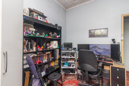 Casa à venda com 250m², 3 quartos e 1 vaga Casa à venda com 250m², 3 quartos e 1 vagaQuarto 4