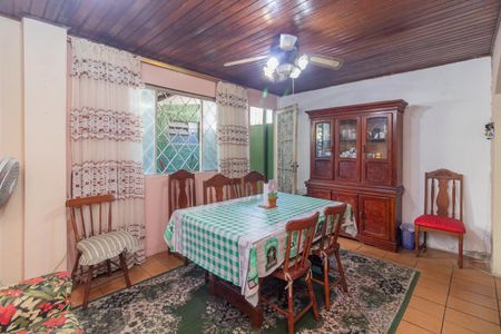 Casa à venda com 250m², 3 quartos e 1 vaga Casa à venda com 250m², 3 quartos e 1 vagaSala