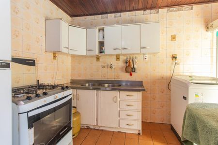 Casa à venda com 250m², 3 quartos e 1 vaga Casa à venda com 250m², 3 quartos e 1 vagaCozinha e Área de Serviço