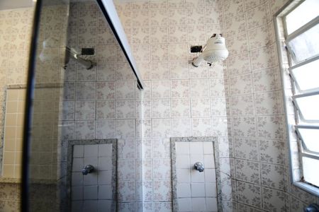 Apartamento à venda com 75m², 2 quartos e sem vagaBanheiro