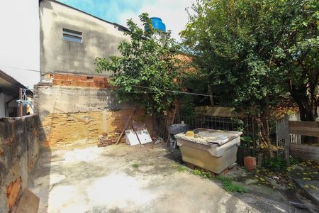 Casa para alugar com 102m², 2 quartos e 1 vaga Casa para alugar com 102m², 2 quartos e 1 vagaQuintal