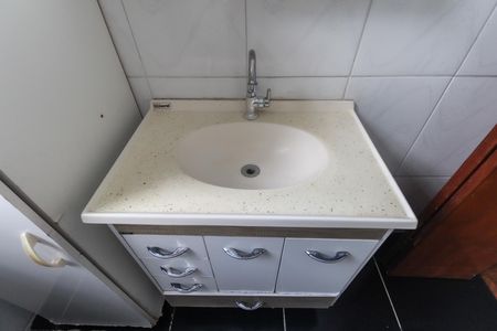 Casa para alugar com 102m², 2 quartos e 1 vaga Casa para alugar com 102m², 2 quartos e 1 vagaBanheiro