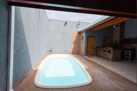 Casa para alugar com 218m², 3 quartos e 3 vagas Casa para alugar com 218m², 3 quartos e 3 vagasPiscina
