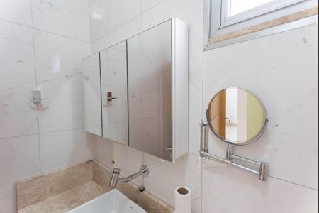 Casa para alugar com 218m², 3 quartos e 3 vagas Casa para alugar com 218m², 3 quartos e 3 vagasBanheiro 2