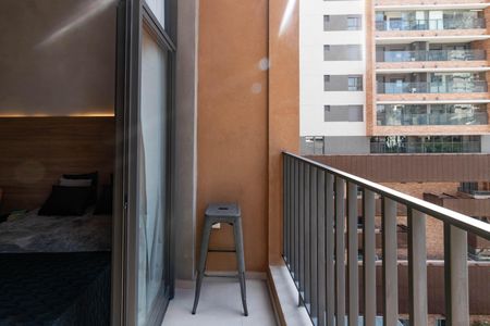 Studio para alugar com 28m², 1 quarto e sem vaga Studio para alugar com 28m², 1 quarto e sem vagaVaranda