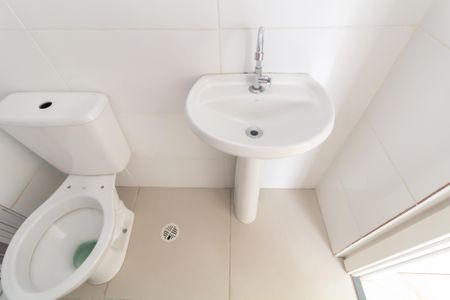 Apartamento para alugar com 33m², 2 quartos e sem vaga Apartamento para alugar com 33m², 2 quartos e sem vagaBanheiro