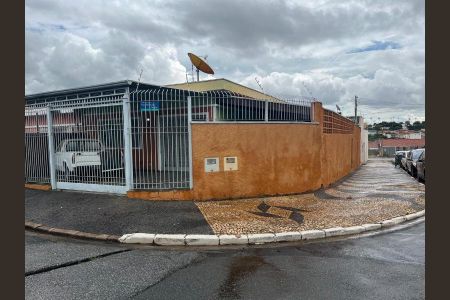 Casa à venda com 206m², 2 quartos e 5 vagasFoto 01
