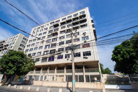 Apartamento para alugar com 70m², 2 quartos e 1 vaga Apartamento para alugar com 70m², 2 quartos e 1 vagaFachada