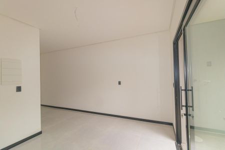 Casa à venda com 92m², 2 quartos e 1 vagaSala/Cozinha