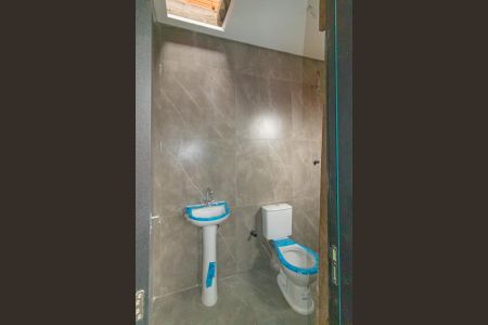 Casa à venda com 92m², 2 quartos e 1 vagaBanheiro da Suíte 2