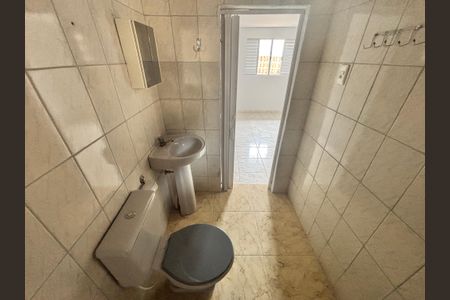 Casa para alugar com 60m², 1 quarto e sem vaga Casa para alugar com 60m², 1 quarto e sem vagaBanheiro