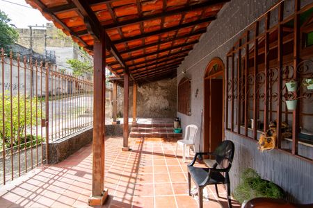 Casa à venda com 200m², 3 quartos e 1 vagaÁrea comum