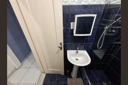 Banheiro  de apartamento à venda com 1 quarto, 31m² em Centro, Rio de Janeiro