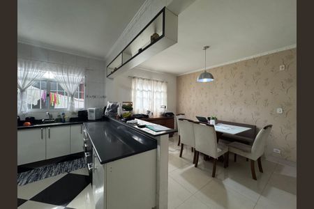 Casa à venda com 125m², 3 quartos e 2 vagasCozinha e Sala de Jantar