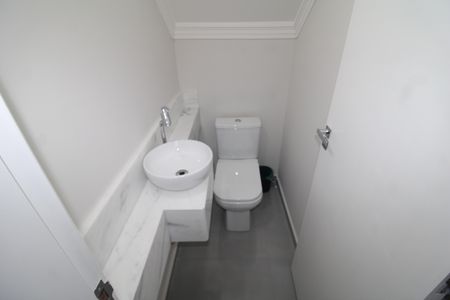 Casa à venda com 123m², 2 quartos e 2 vagasLavabo
