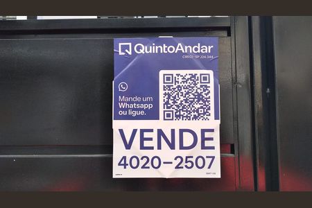 Casa à venda com 123m², 2 quartos e 2 vagas Casa à venda com 123m², 2 quartos e 2 vagasFachada