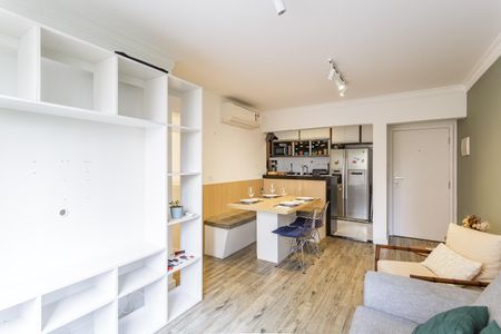 Sala de apartamento à venda com 2 quartos, 75m² em Moema, São Paulo