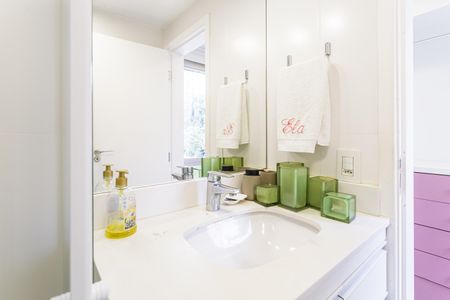 Apartamento à venda com 75m², 2 quartos e 1 vaga Apartamento à venda com 75m², 2 quartos e 1 vagaBanheiro da Suíte