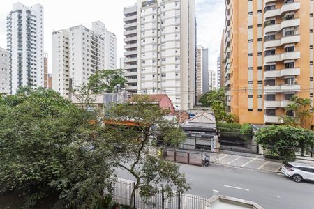 Vista de apartamento à venda com 2 quartos, 75m² em Moema, São Paulo