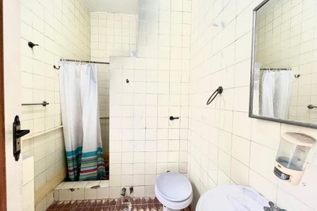 Casa à venda com 269m², 4 quartos e sem vagaBanheiro 