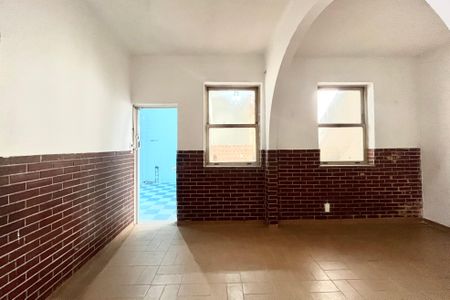 Casa à venda com 269m², 4 quartos e sem vagaSala 