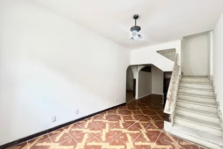 Casa à venda com 269m², 4 quartos e sem vagaSala 