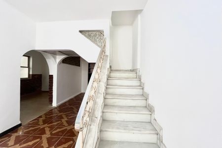 Casa à venda com 269m², 4 quartos e sem vagaSala 