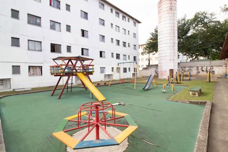 Apartamento para alugar com 47m², 2 quartos e 1 vaga Apartamento para alugar com 47m², 2 quartos e 1 vagaÁrea comum - Playground