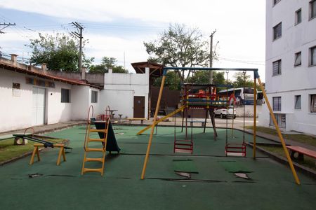 Apartamento para alugar com 47m², 2 quartos e 1 vaga Apartamento para alugar com 47m², 2 quartos e 1 vagaÁrea comum - Playground