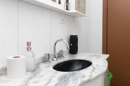 Casa para alugar com 60m², 4 quartos e 2 vagasBanheiro