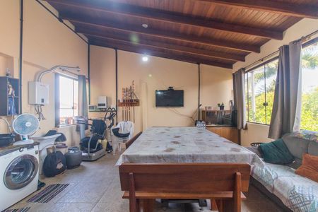 Casa para alugar com 60m², 4 quartos e 2 vagasChurrasqueira